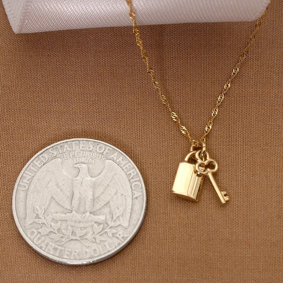 Real 10K Gold Padlock Necklace Tiny Dainty Lock & Key Charm Pendant Stamped 10K - Picture 3 of 4